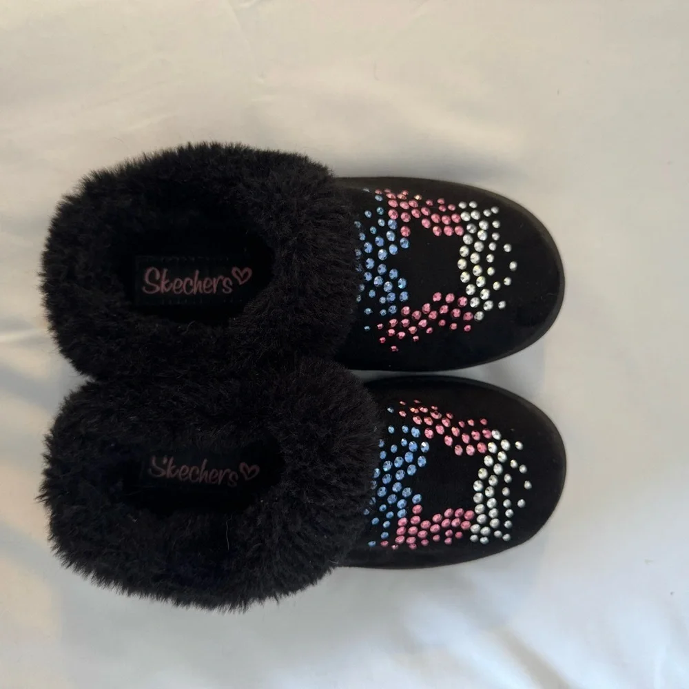 Kids Skechers Black Slippers with Star Design